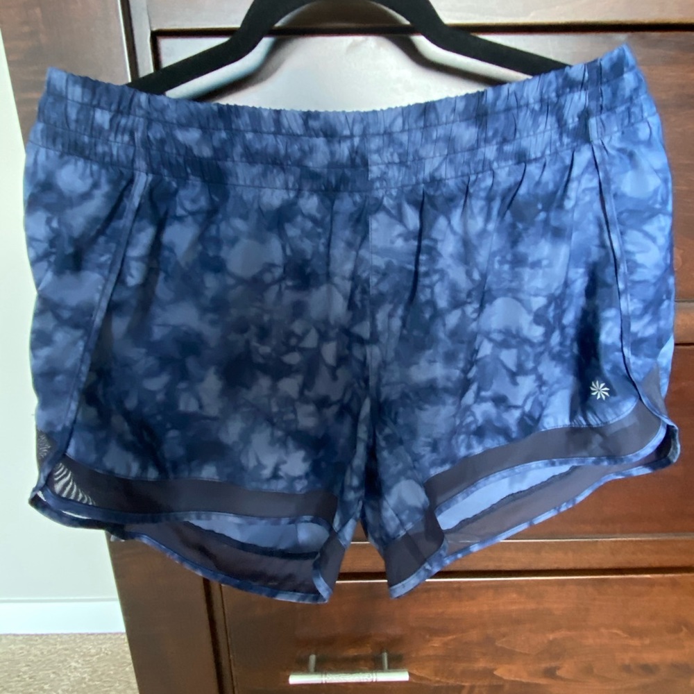 Athleta racer 4.5 shorts new without tag